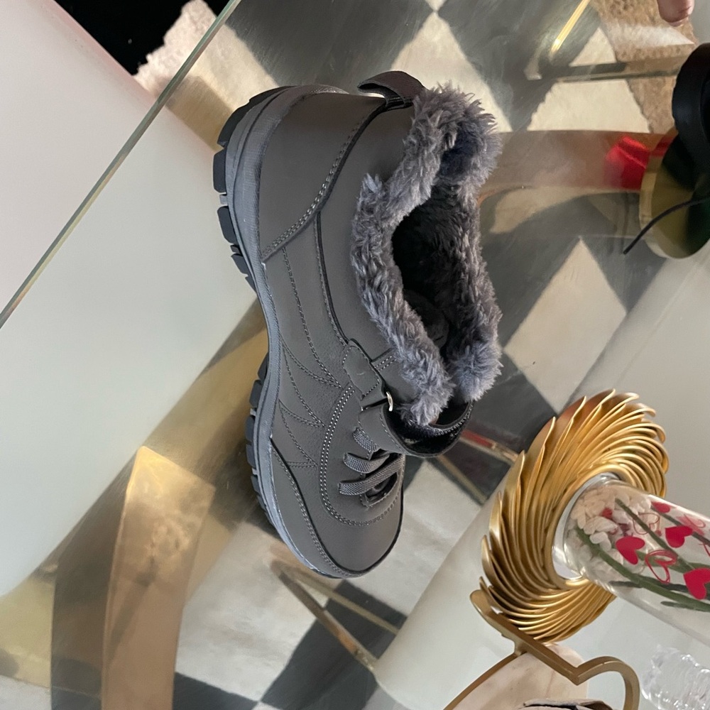 Women's Gray Fur-Lined Shoes
